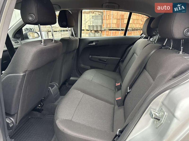 Хетчбек Opel Astra 2004 в Вінниці