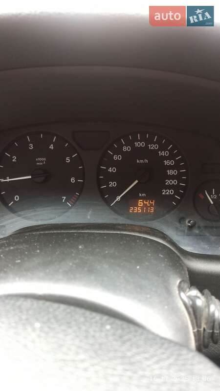 Седан Opel Astra 2000 в Броварах