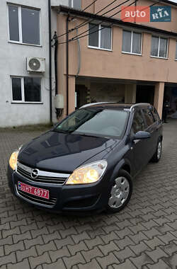 Универсал Opel Astra 2008 в Луцке