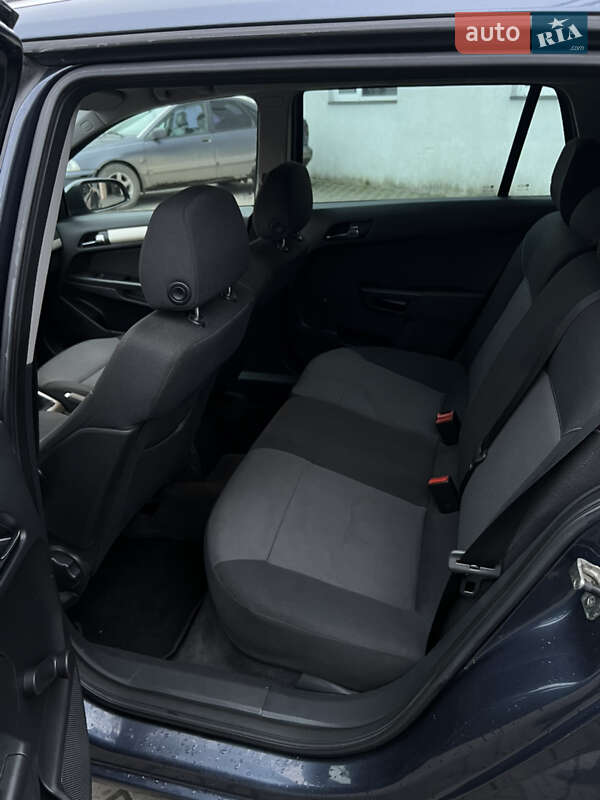 Універсал Opel Astra 2008 в Луцьку