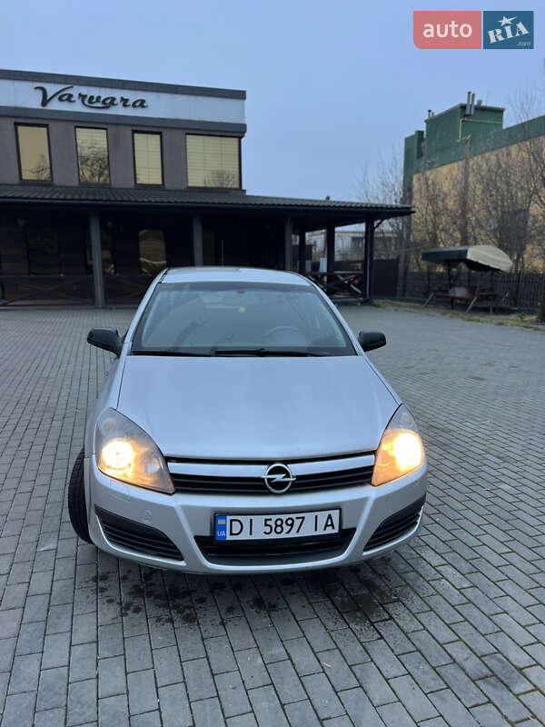 Хэтчбек Opel Astra 2006 в Ровно
