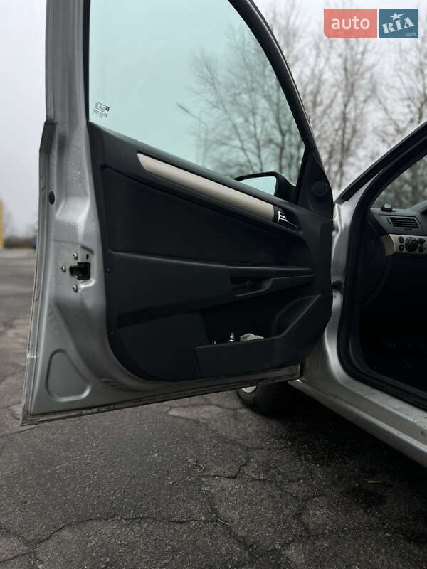 Универсал Opel Astra 2008 в Полтаве фото 9 Универсал Opel Astra 2008 в Полтаве