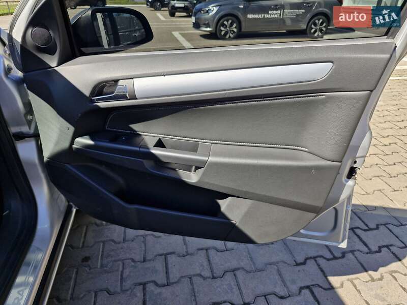 Универсал Opel Astra 2006 в Сумах