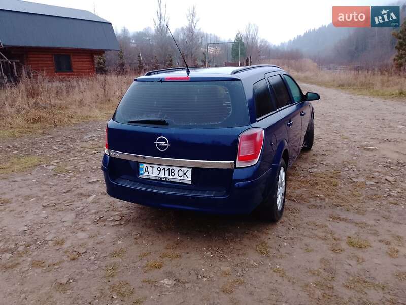 Універсал Opel Astra 2006 в Надвірній