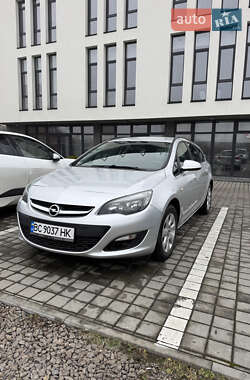 Універсал Opel Astra 2015 в Львові