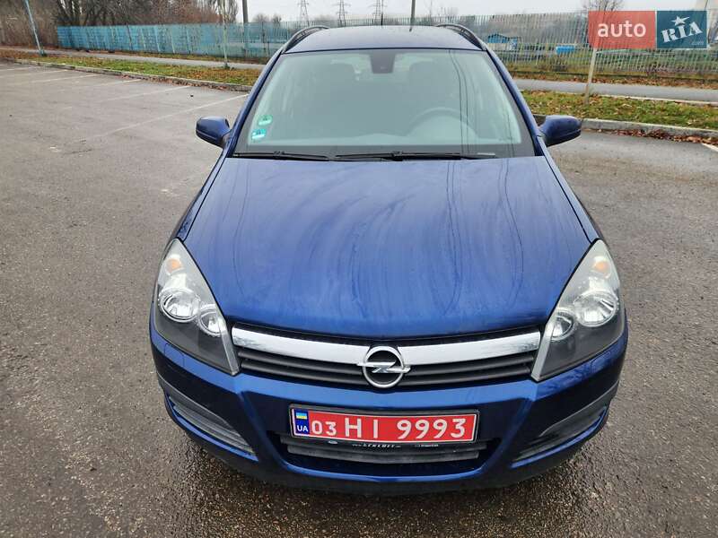 Универсал Opel Astra 2006 в Полтаве