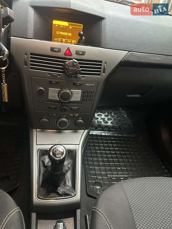 Універсал Opel Astra 2005 в Києві