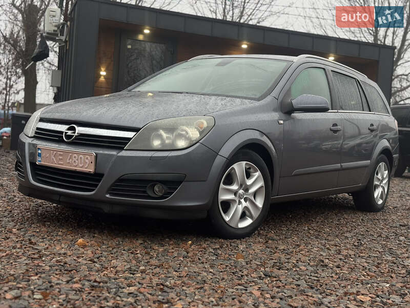 Універсал Opel Astra 2006 в Лубнах