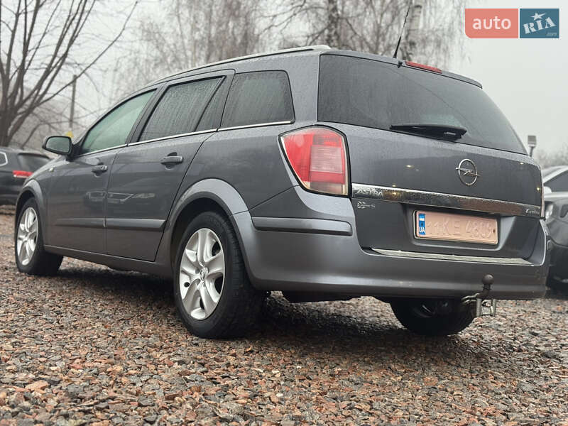 Універсал Opel Astra 2006 в Лубнах