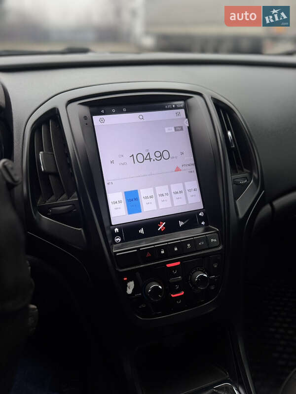 Универсал Opel Astra 2011 в Тернополе