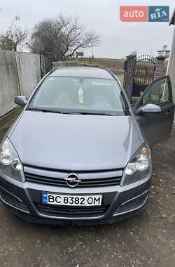 Універсал Opel Astra 2005 в Львові