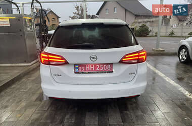 Універсал Opel Astra 2016 в Луцьку