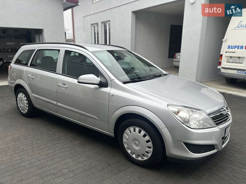 Універсал Opel Astra 2007 в Івано-Франківську