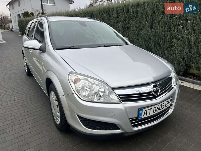 Універсал Opel Astra 2007 в Івано-Франківську
