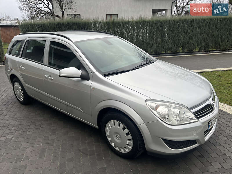Універсал Opel Astra 2007 в Івано-Франківську