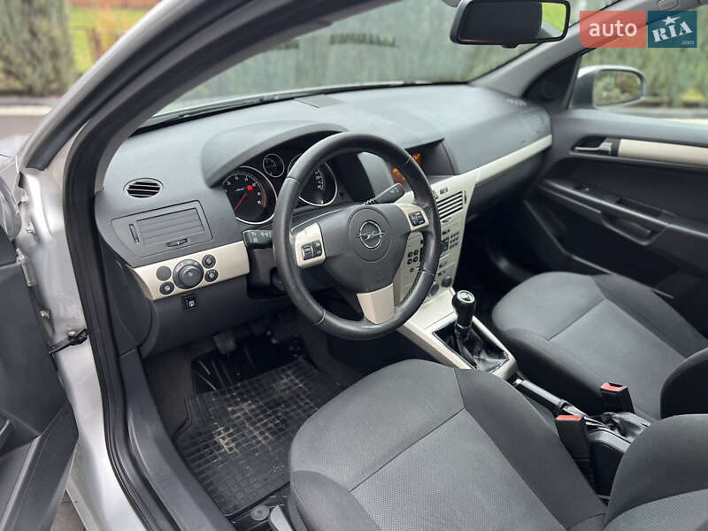 Універсал Opel Astra 2007 в Івано-Франківську