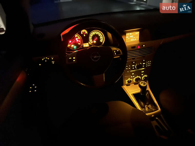 Універсал Opel Astra 2007 в Івано-Франківську