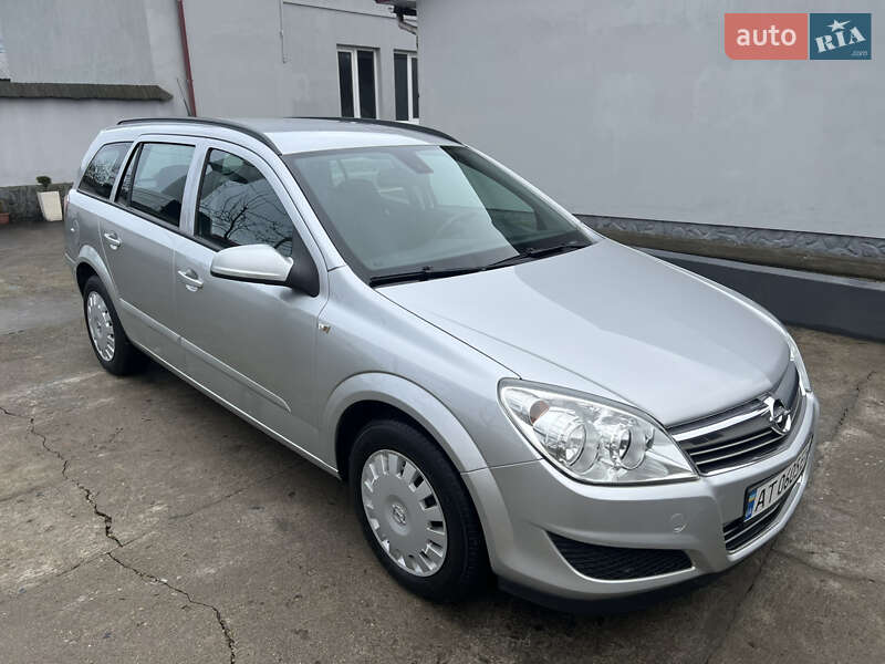 Універсал Opel Astra 2007 в Івано-Франківську