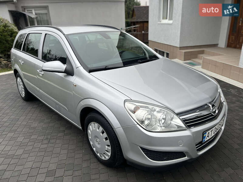 Універсал Opel Astra 2007 в Івано-Франківську