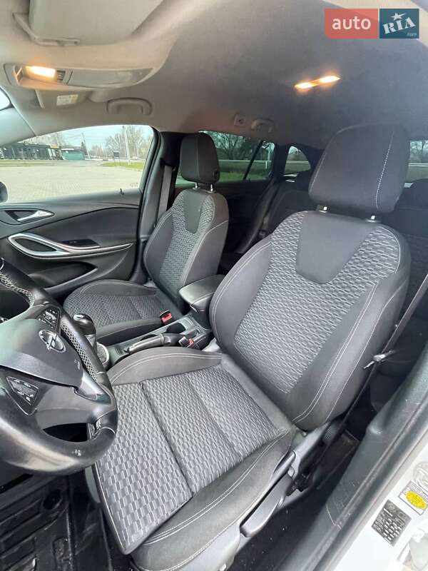 Универсал Opel Astra 2019 в Лановцах