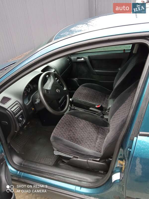 Седан Opel Astra 2001 в Києві