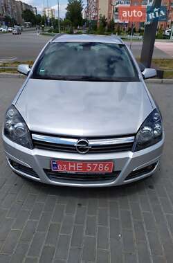 Універсал Opel Astra 2005 в Самборі
