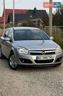 Хетчбек Opel Astra 2014 в Коломиї