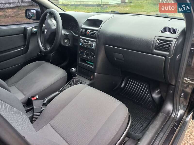 Седан Opel Astra 2008 в Шостке