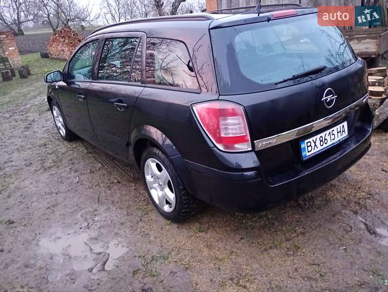 Универсал Opel Astra 2007 в Новой Ушице