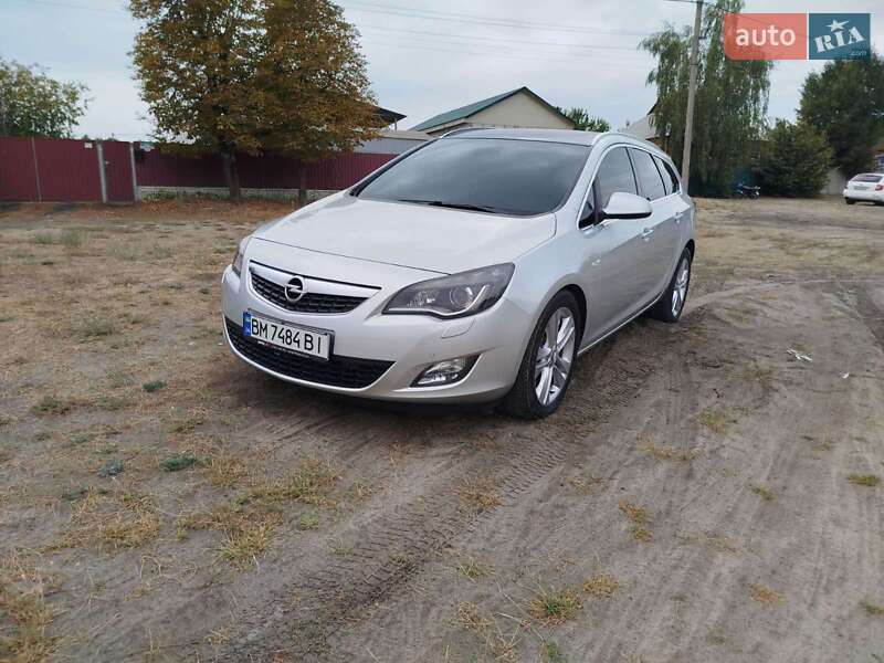 Opel Astra 2012