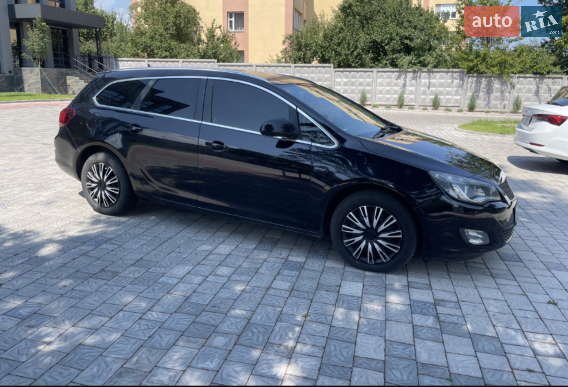 2011 Opel Astra - мініатюра 2