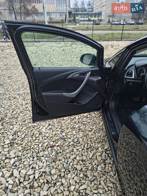 Універсал Opel Astra 2012 в Калуші