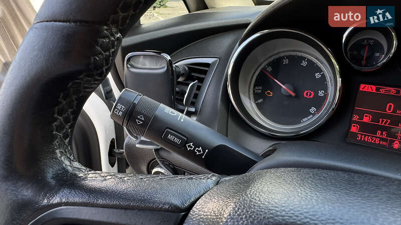 Универсал Opel Astra 2014 в Ивано-Франковске