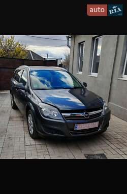 Універсал Opel Astra 2010 в Харкові