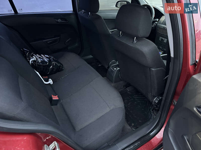 Хэтчбек Opel Astra 2006 в Черновцах фото 11 Хэтчбек Opel Astra 2006 в Черновцах