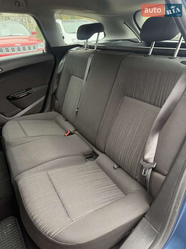 Универсал Opel Astra 2011 в Сумах