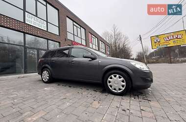 Універсал Opel Astra 2009 в Тернополі
