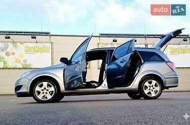 Універсал Opel Astra 2009 в Києві
