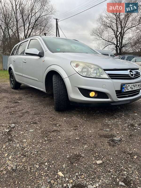 Универсал Opel Astra 2009 в Жидачове