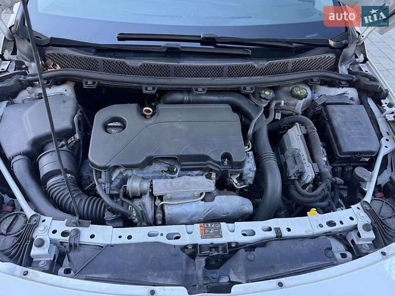 Універсал Opel Astra 2017 в Чорткові фото 17 Універсал Opel Astra 2017 в Чорткові