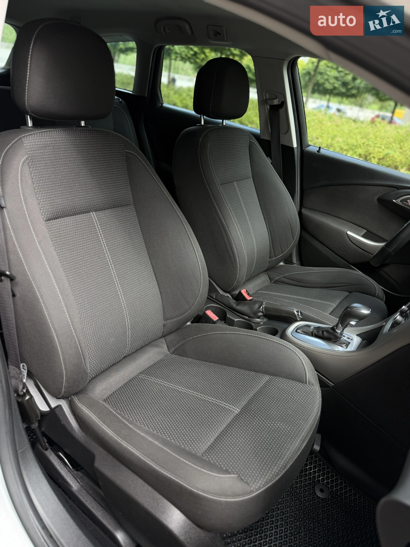 2011 Opel Astra - мініатюра 27