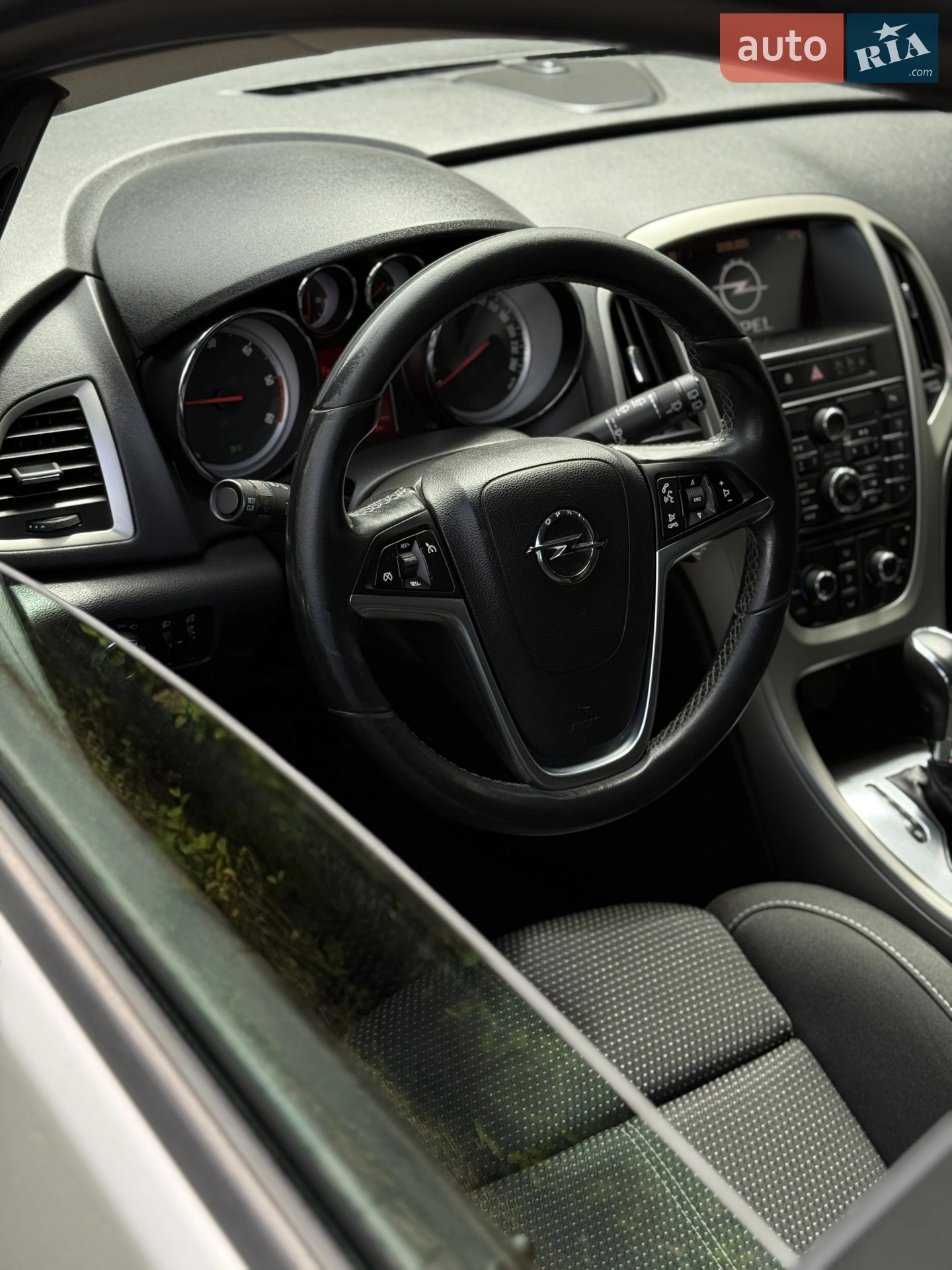 2011 Opel Astra - мініатюра 36