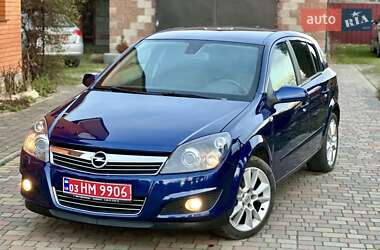 Хэтчбек Opel Astra 2009 в Владимирце