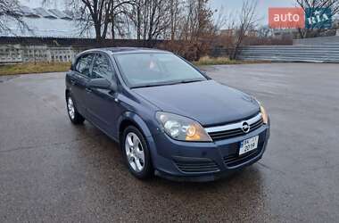 Хэтчбек Opel Astra 2006 в Ровно