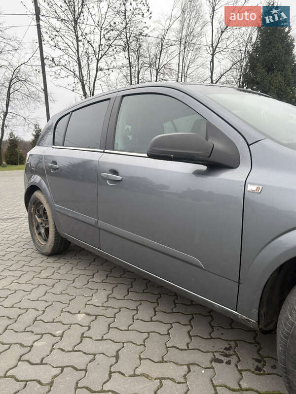 Хэтчбек Opel Astra 2004 в Коломые фото 3 Хэтчбек Opel Astra 2004 в Коломые