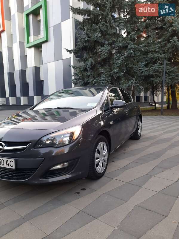 Хетчбек Opel Astra 2014 в Житомирі фото 2 Хетчбек Opel Astra 2014 в Житомирі