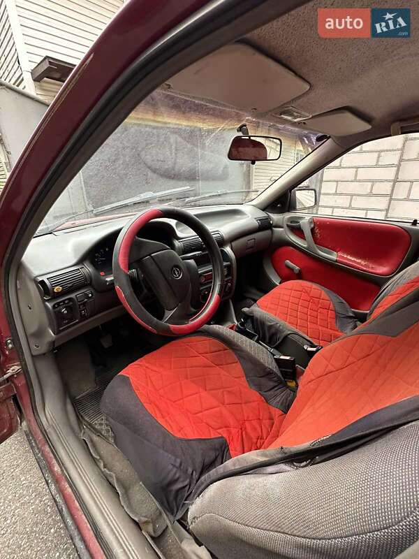 Универсал Opel Astra 1993 в Ракитном