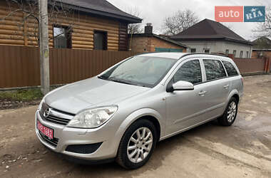 Універсал Opel Astra 2008 в Охтирці