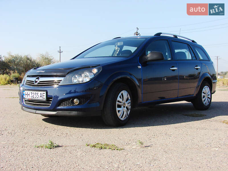 Универсал Opel Astra 2011 в Одессе