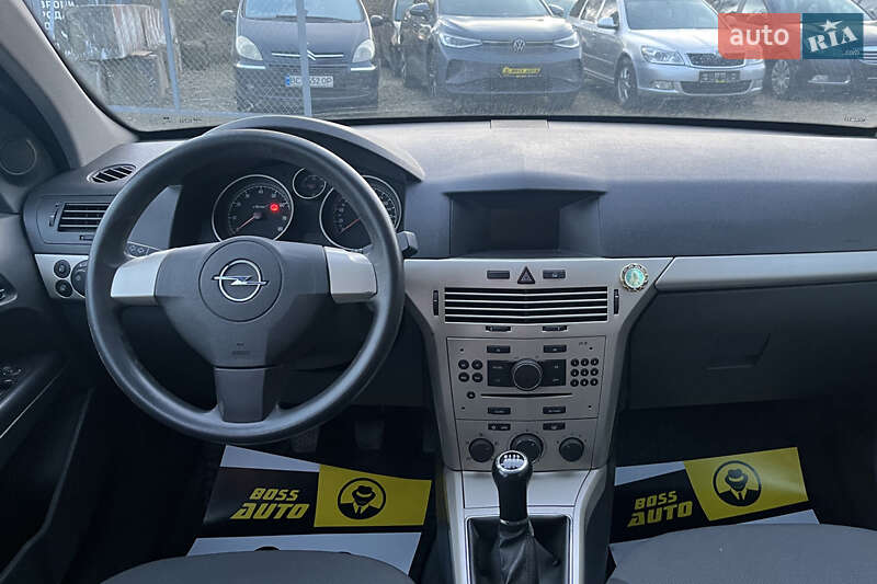 Універсал Opel Astra 2008 в Стрию